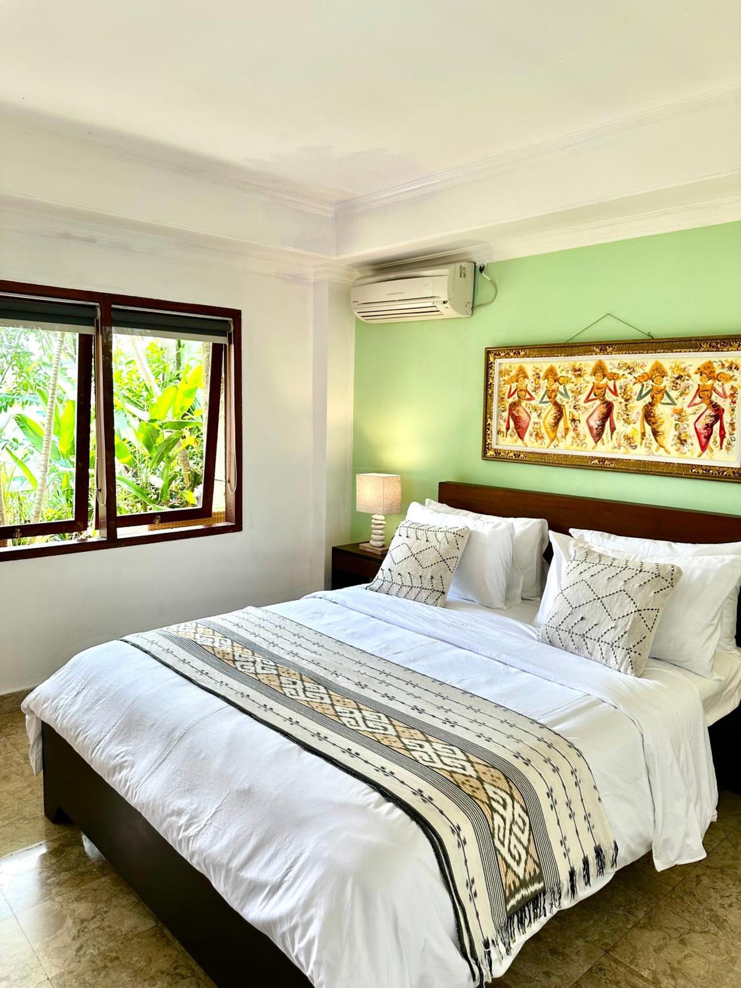 Ellies Hotel Nusa Dua  Exteriör bild