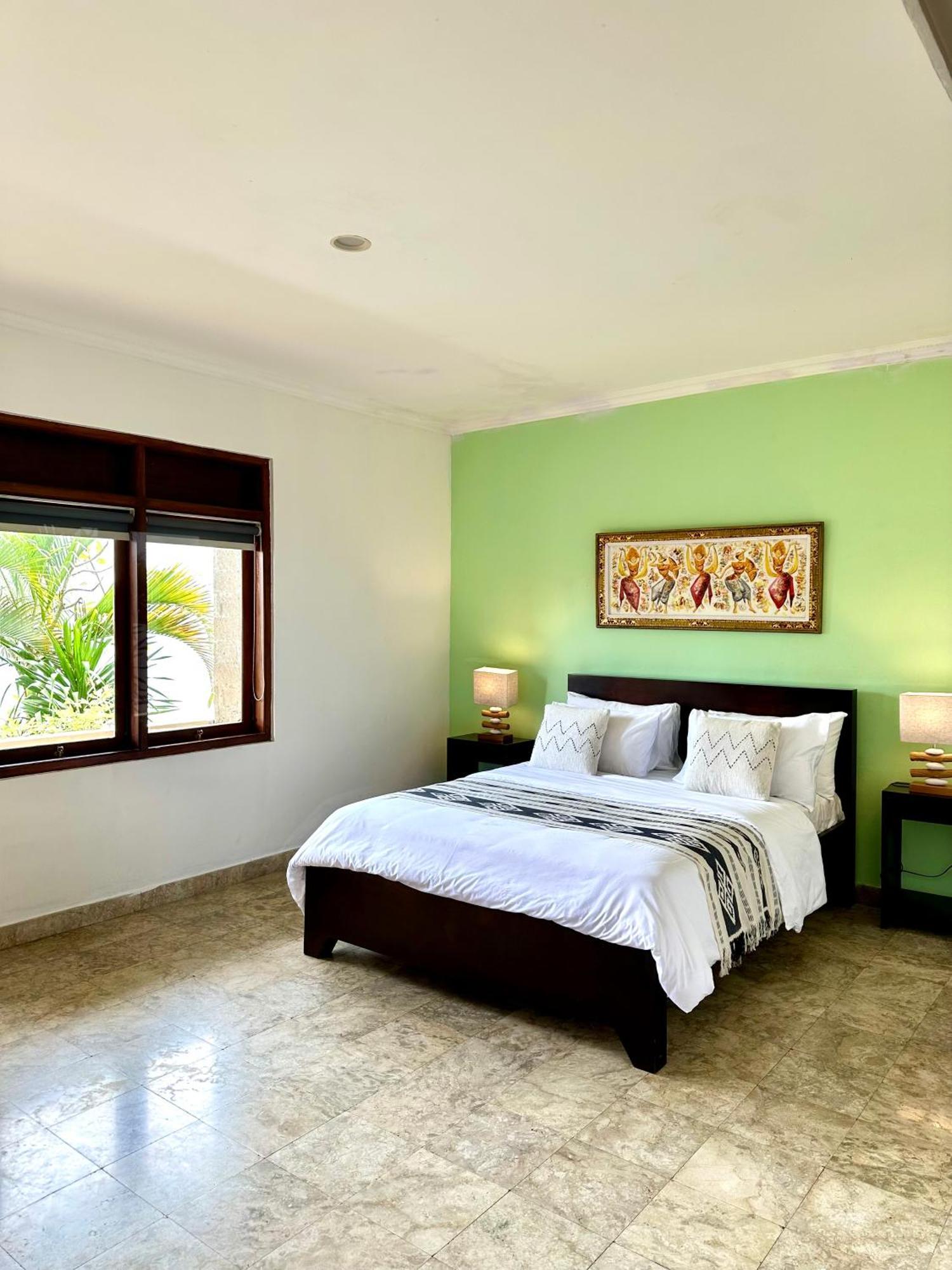 Ellies Hotel Nusa Dua  Exteriör bild